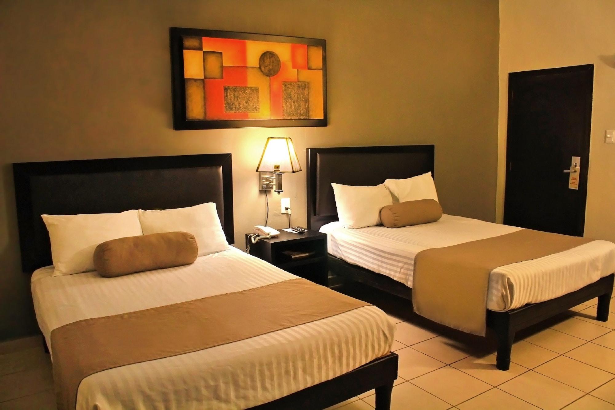 Hotel La Siesta Malecon Масатлан Екстериор снимка