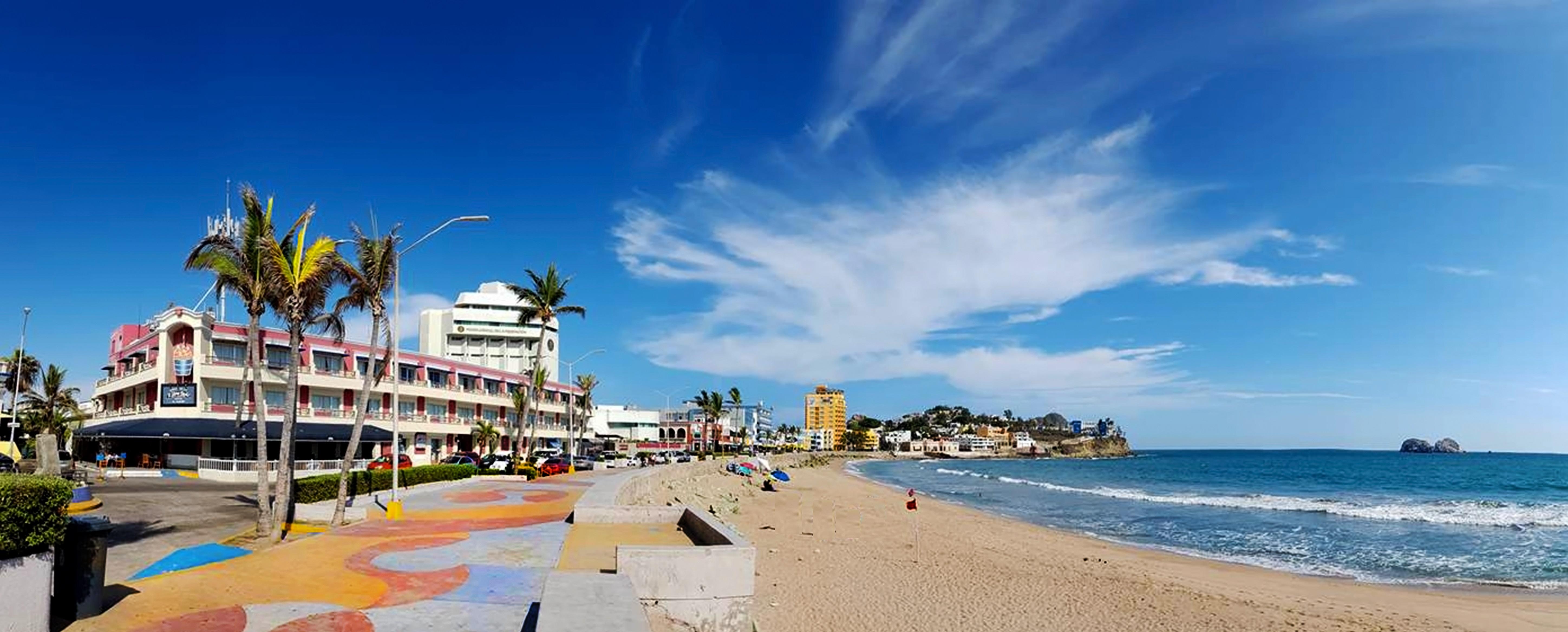 Hotel La Siesta Malecon Масатлан Екстериор снимка