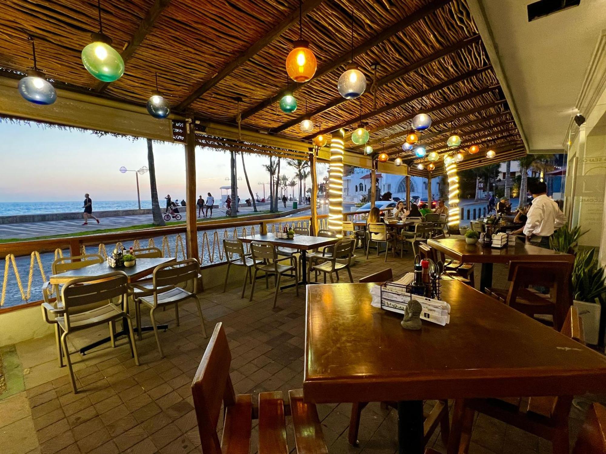 Hotel La Siesta Malecon Масатлан Екстериор снимка