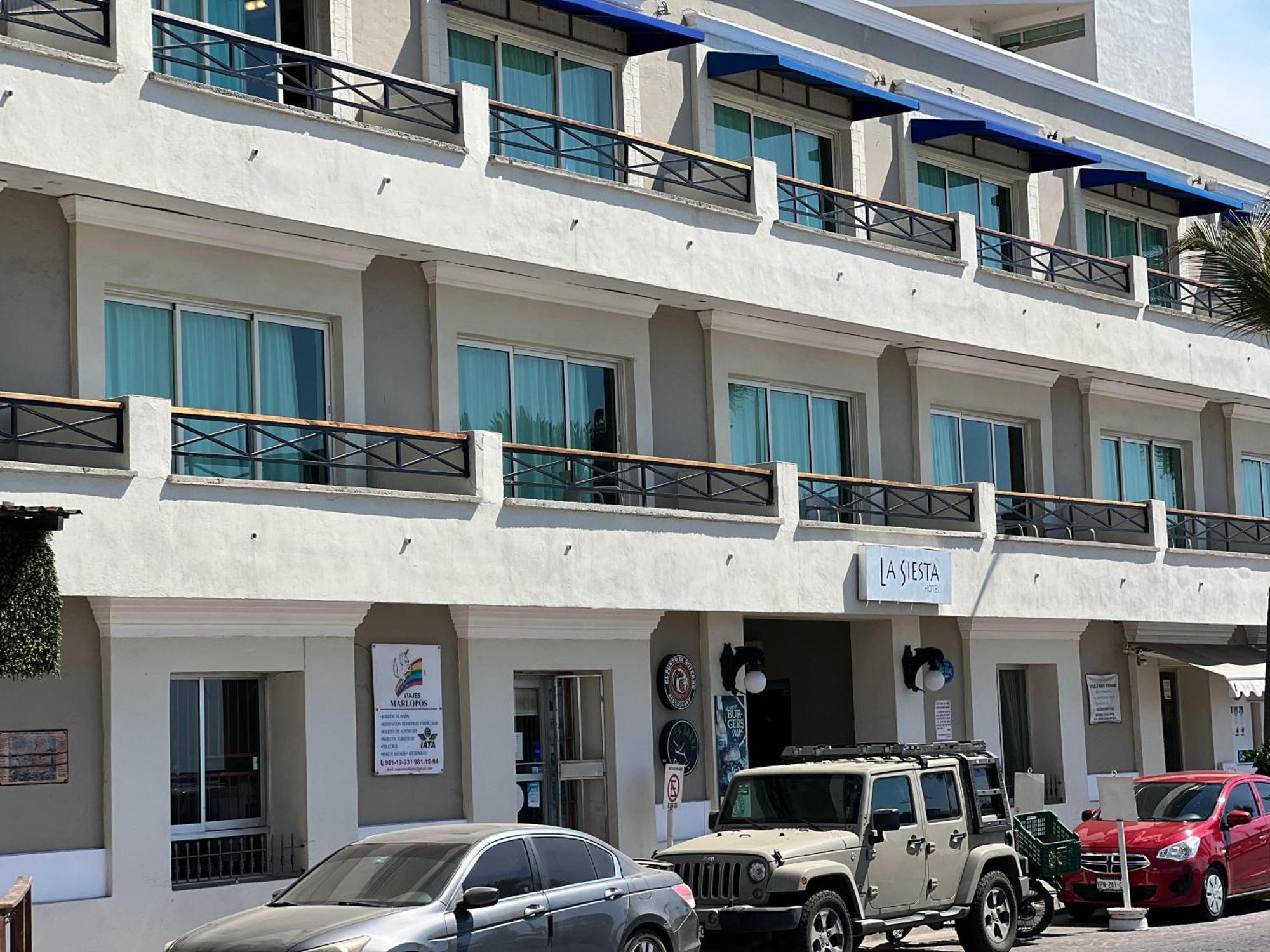Hotel La Siesta Malecon Масатлан Екстериор снимка