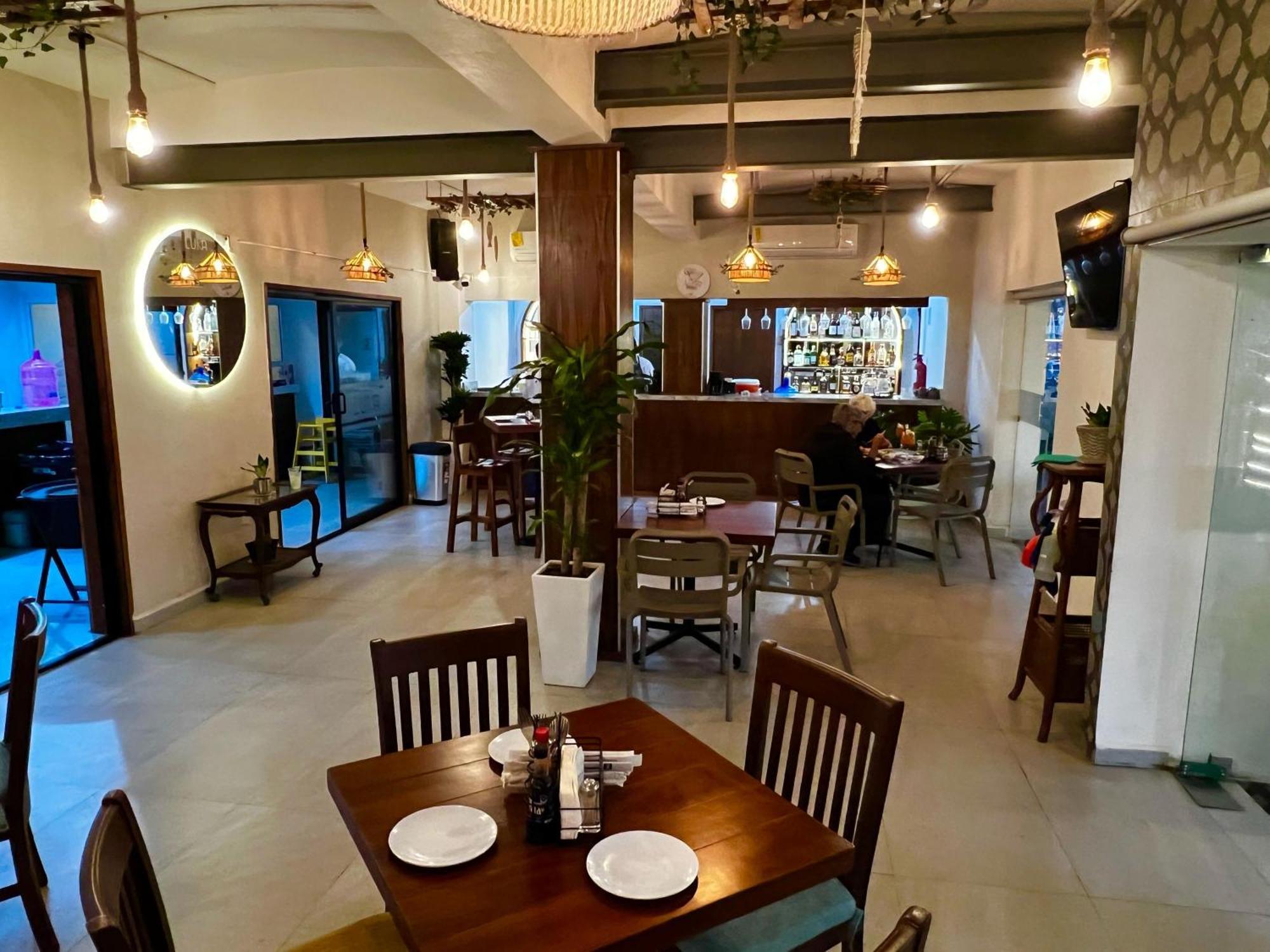 Hotel La Siesta Malecon Масатлан Екстериор снимка