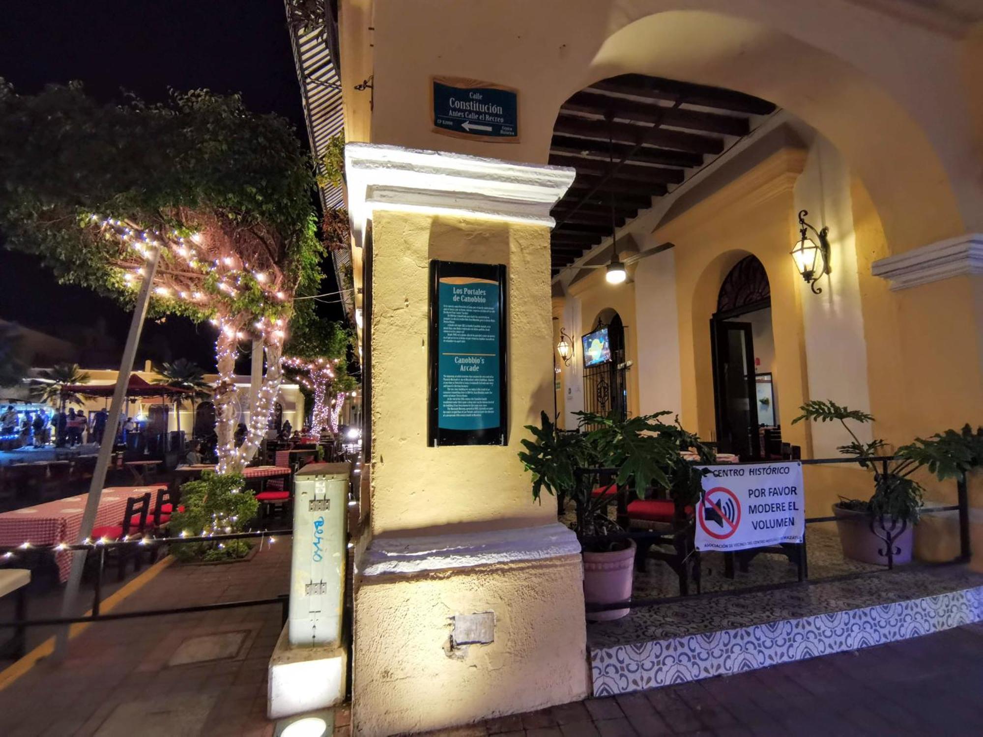 Hotel La Siesta Malecon Масатлан Екстериор снимка